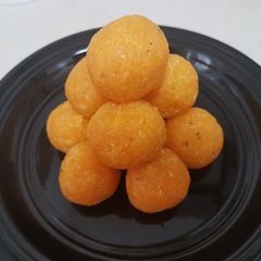 A picture of Mango ladoo.
