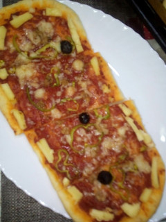 صورة لوصفة بيتزا على السريع 🍕🧀