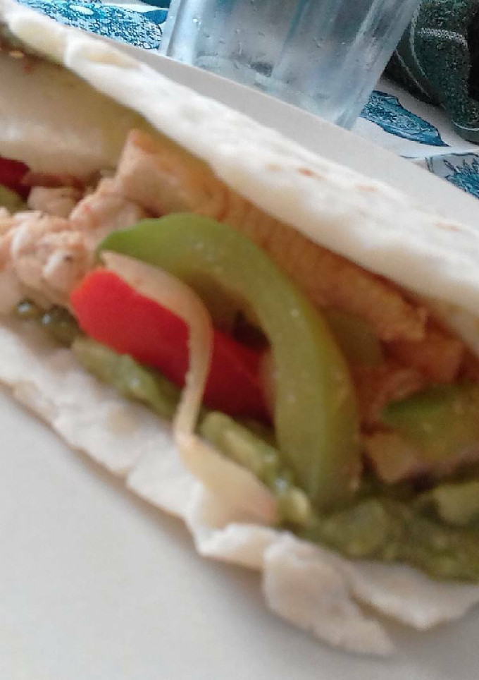 Una foto de Fajitas de pollo sin tacc