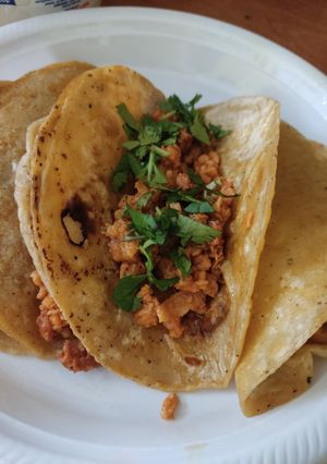 Una foto de Tacos de Soya con chorizo y tocino