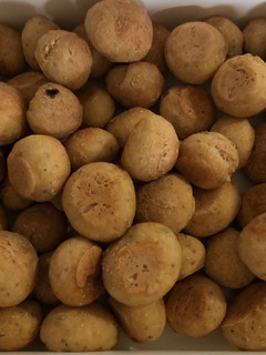 A picture of Cheese, Tomato and Garlic Bread Bites.