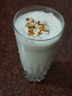 A picture of Makhana milk shake.