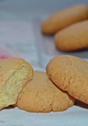 Una foto de Galletas de almendra (tipo Campurrianas)
