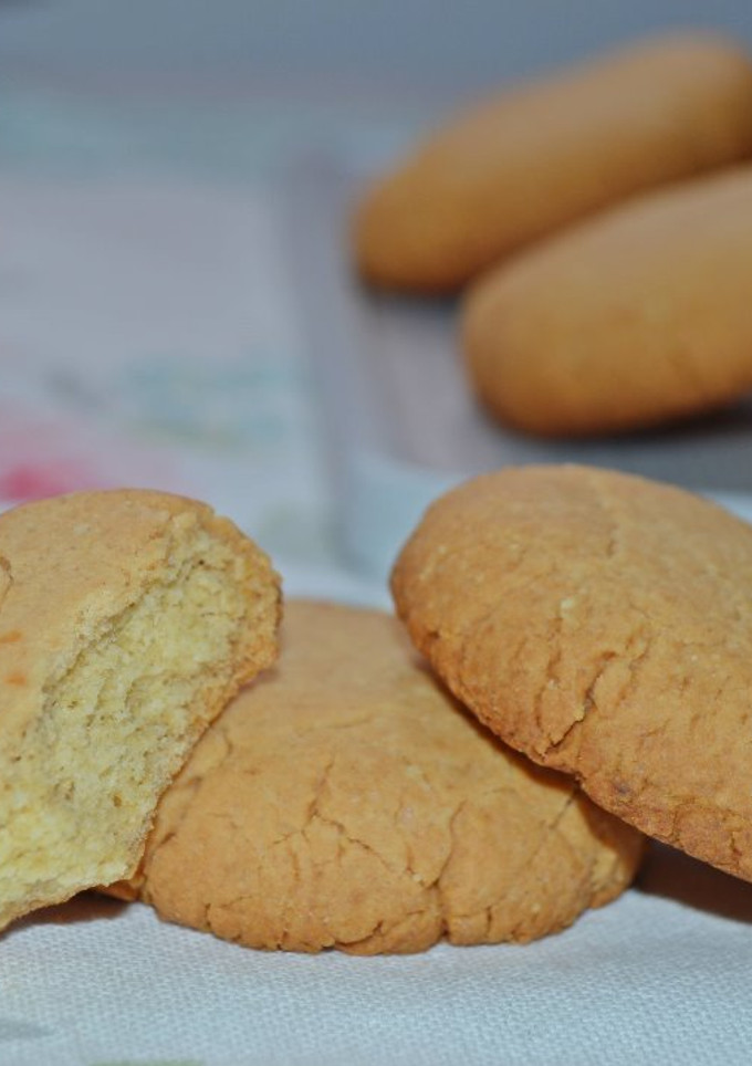 Una foto de Galletas de almendra (tipo Campurrianas)