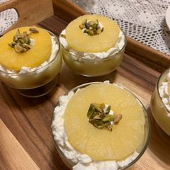 A picture of Sweet of pineapple.