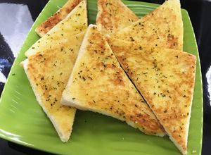 Foto resep Garlic Bread (Kreasi Roti Tawar)