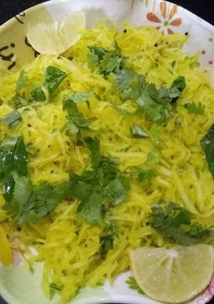 A picture of Green papaya sambharo.