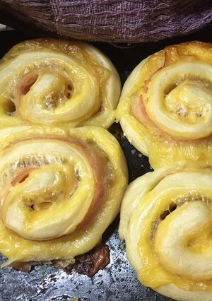 Una foto de Rolls de jamón y queso🧀
