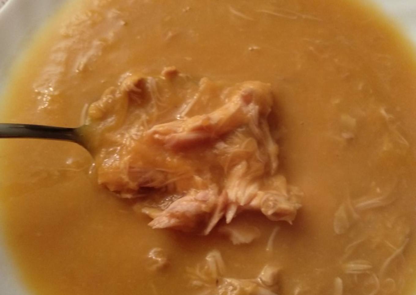 Sopa de pollo con verduras