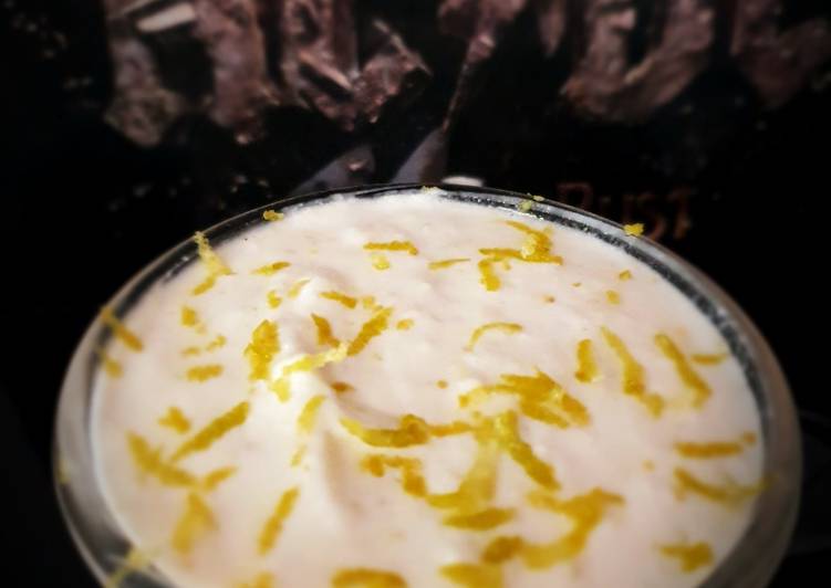 Les Meilleures Recettes de Mousse légère au yaourt, saveur banane / citron vert
