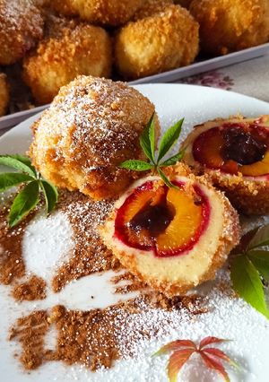 Szilvalekvárral töltött, szilvás gombóc recept fotója
