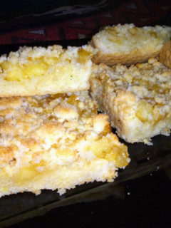 Una foto de Cuadraditos de tarta crumble de manzana