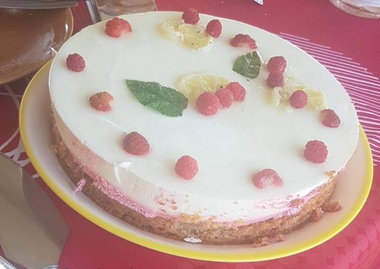 La Recette Pas à Pas Bavarois au citron et aux framboises