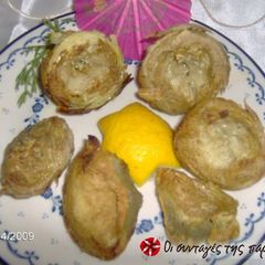 A picture of Fried artichokes.