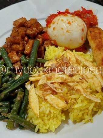 Langkah Gampang Membuat Resep  👩‍🍳⭐ Nasi Kuning Rice Cooker Simple yang Lezat Sekali, Lezat