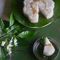 A picture of Vatteappam / Steamed Rice and coconut cake.