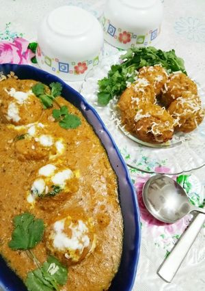 मलाई कोफ्ता करी (Malai kofta curry recipe in hindi) रेसिपी मुख्य फोटो