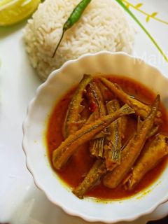 থুরকিনা মাছের ঝোল(Thurkina macher jhol recipe in bengali) রেসিপির প্রধান ছবি