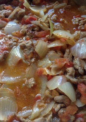 Una foto de Bistec a la Mexicana con cerveza
