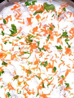 A picture of Thahi Vada (தயிர் வடை).