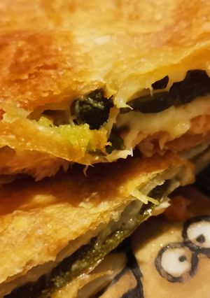Foto di Sfoglia Filetto trota, zucchine e formaggio stagionato