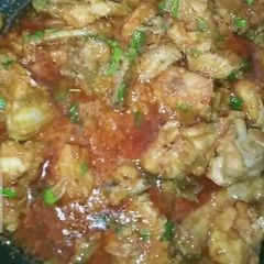A picture of # eidkeypakwan Chicken karahi.