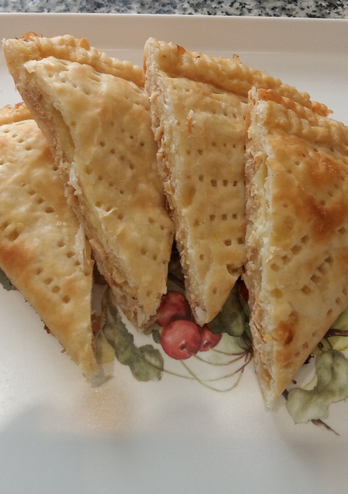 Una foto de Masa de hojaldre sin gluten con pollo, queso y sirope de agave