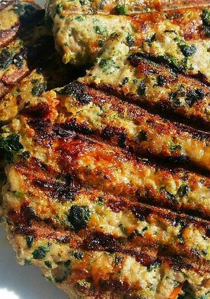 A picture of Turkey Burgers.
