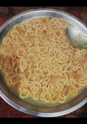 मैगी (maggi recipe in Hindi) रेसिपी मुख्य फोटो