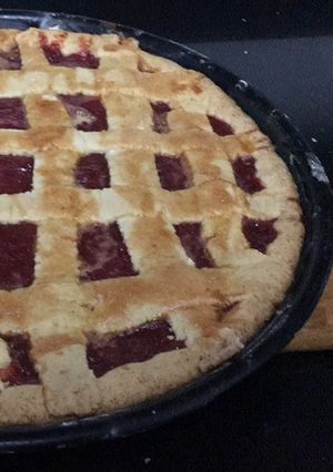 Una foto de Pastafrola de membrillo y dulce de leche