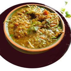 A picture of Vegetable Manchurian with gravy.