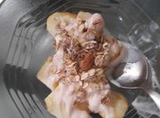 Gambar sarapan muesli yogurt