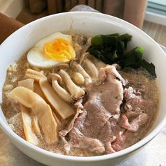 A picture of Tonkotsu ramen.