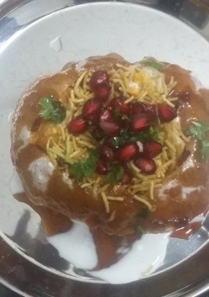 A picture of Raj Kachori.