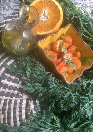 Une photo de 🥕👒Salade de carottes 🥕 cumin 🍃🥄orange 🍊