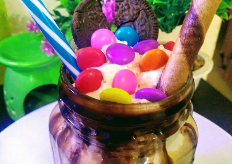 Step-by-Step Guide to Prepare Homemade Dry fruits chocolate milkshake​