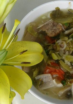 Hình của món Canh dưa chua sườn non.