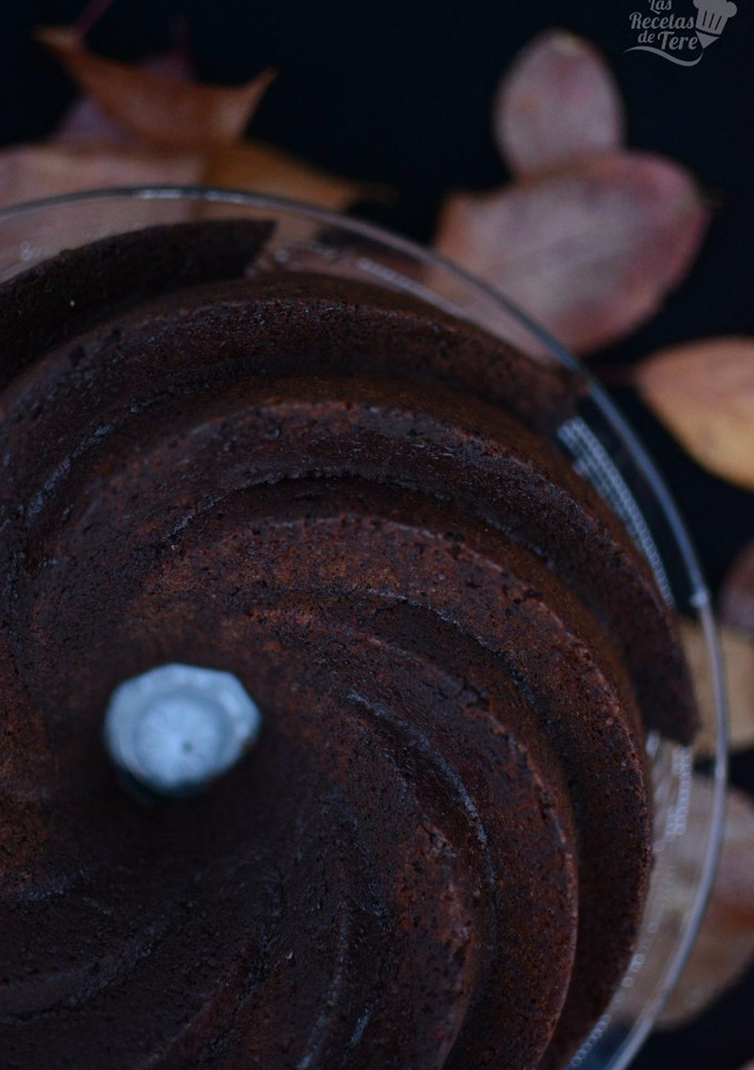 Una foto de Bundt cake muerte por chocolate