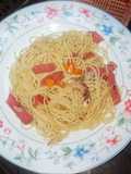 Spaghetti Aglio olio (with chicken and beef ham)