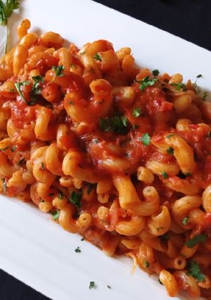 A picture of Red Sauce Pasta.