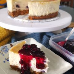 A picture of New Yolk Blueberry Cheesecake.