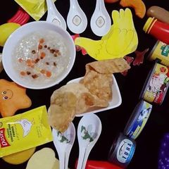 A picture of Chicken 🌽 corn soup.