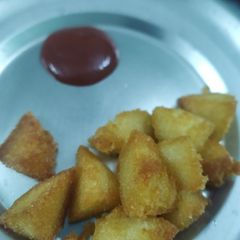 A picture of Fried Idli Snack.
