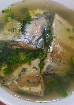 Hình của món Canh cá liệt nấu ngọt với hành, ngò rí.
