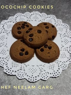 चोकोचिप कुकीज़ (Choco chip cookies recipe in Hindi) रेसिपी मुख्य फोटो