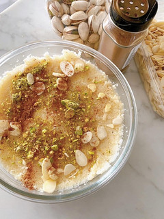 A picture of Mamounia المامونة السورية (Semolina Pudding).