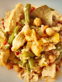 Una foto de Arroz con pollo al horno ligero
