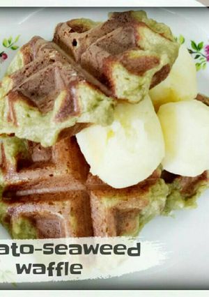 A picture of Potato-Seaweed Waffles.