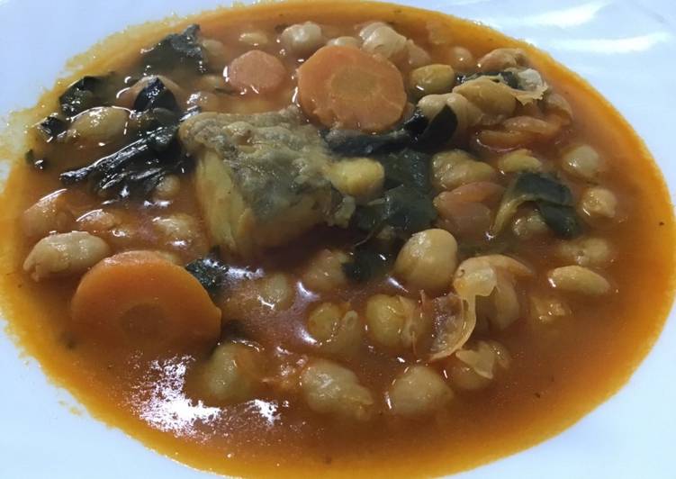 Potaje de garbanzos de Semana Santa granadino