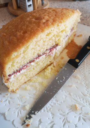 A picture of Classic Victoria Sponge Cake.